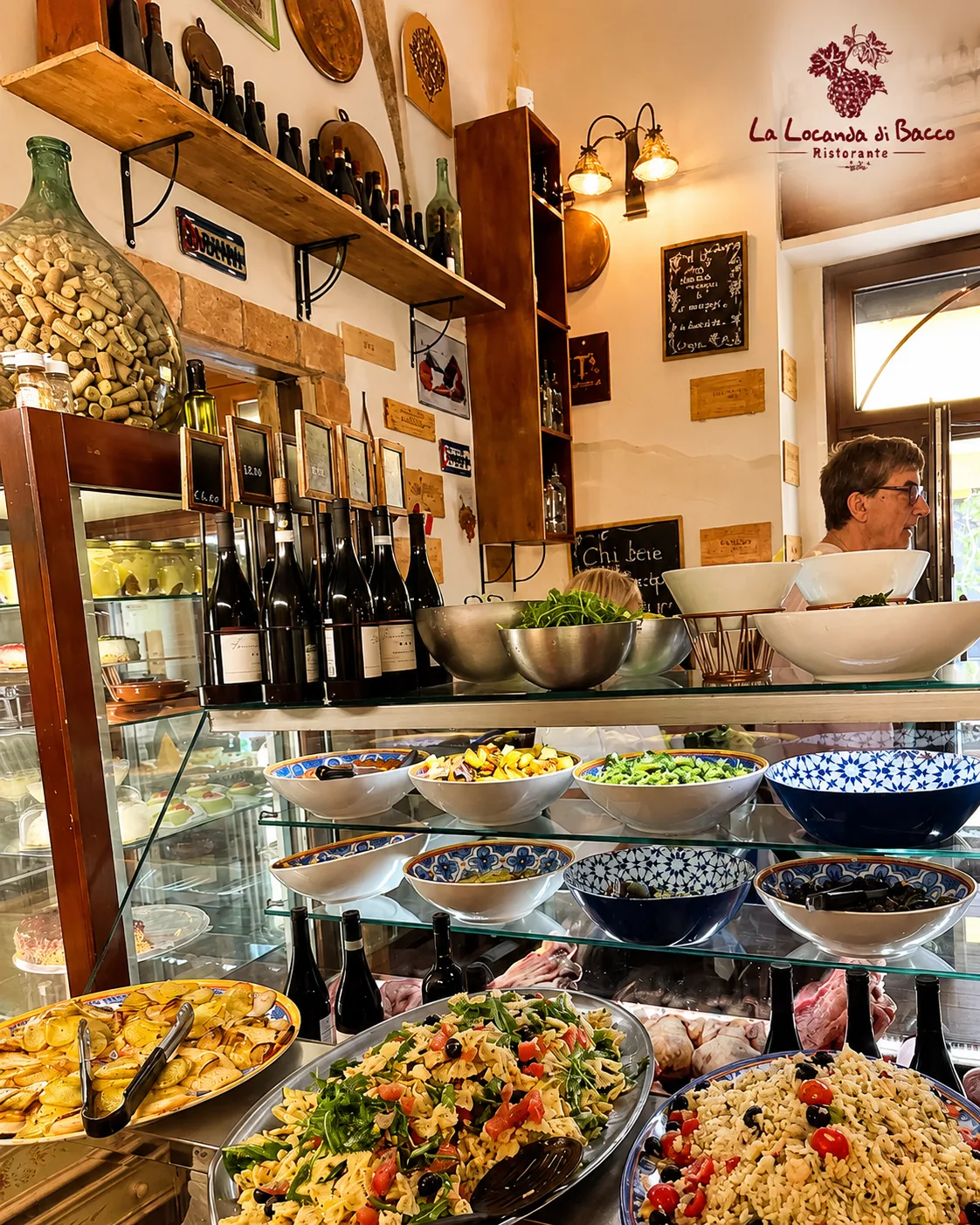 Il bancone con i vini